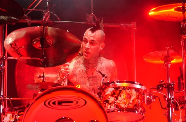 blink-182 — live concert photography at Verizon Wireless Music Center by Adam Yale