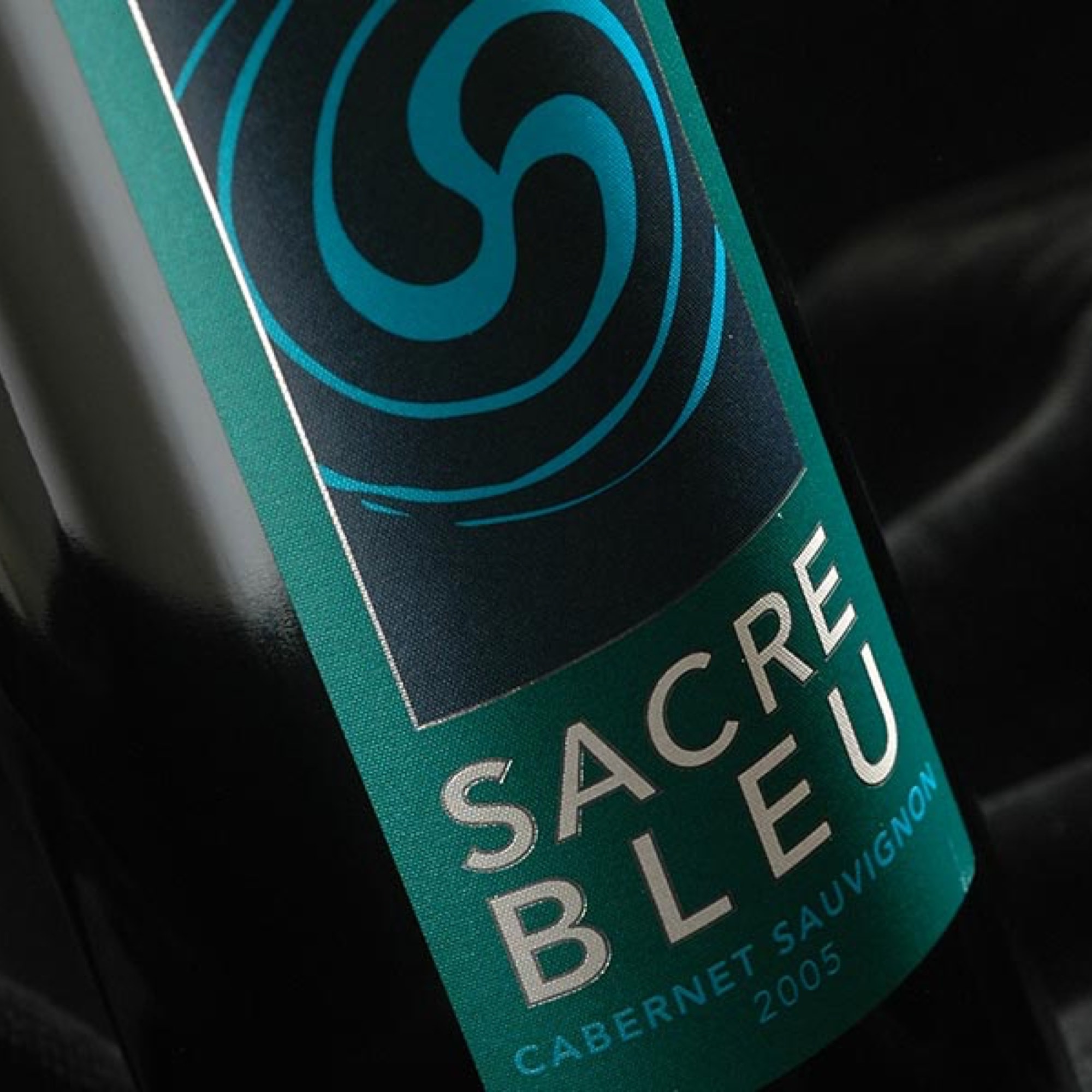 Sacre Bleu Bottle 2000×2000